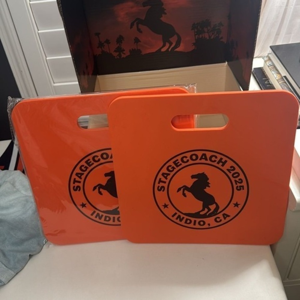 Stagecoach VIP Merch Bundle - Picture 12 of 14